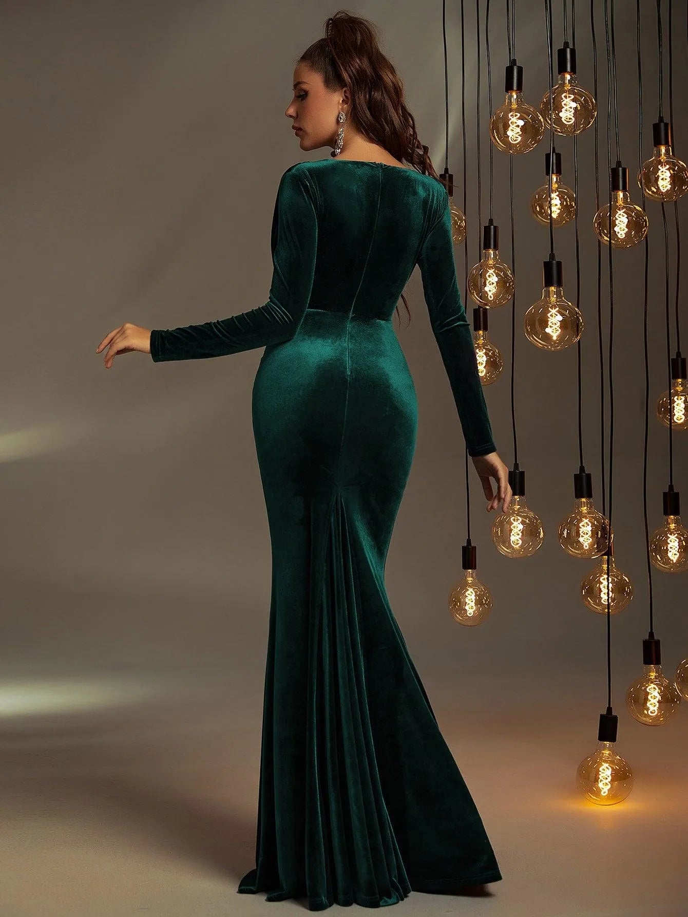 Elegant V Neck Long Sleeve Velvet Mermaid Dress