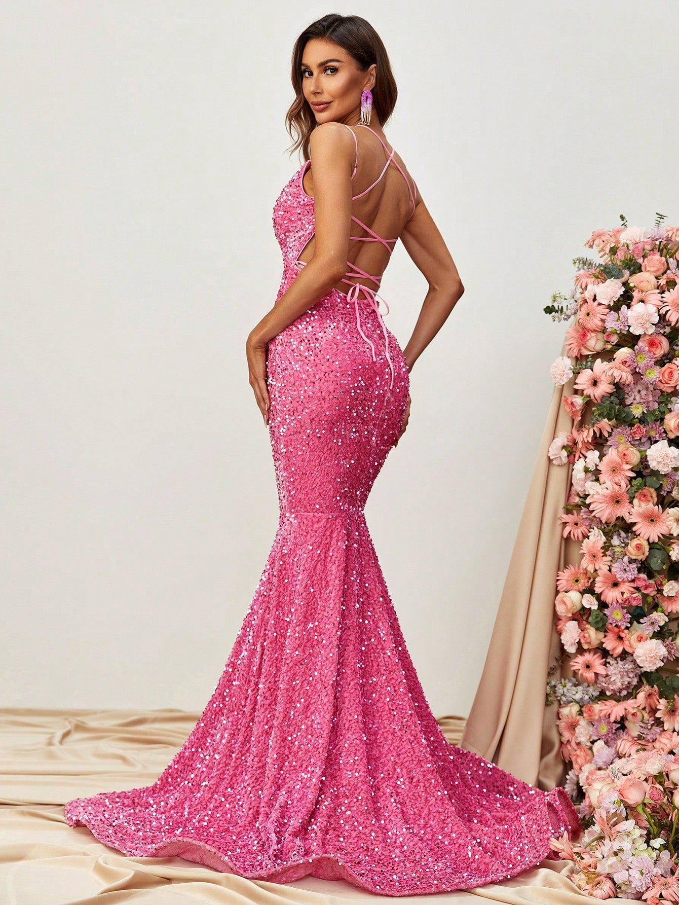 Elegant Spaghetti Strap Sleeveless Sequin Mermaid Dresses