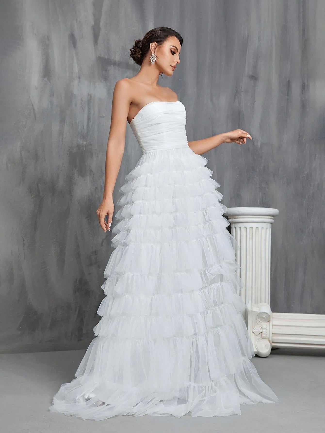 Mesh Layered Hem Tube Wedding Dress