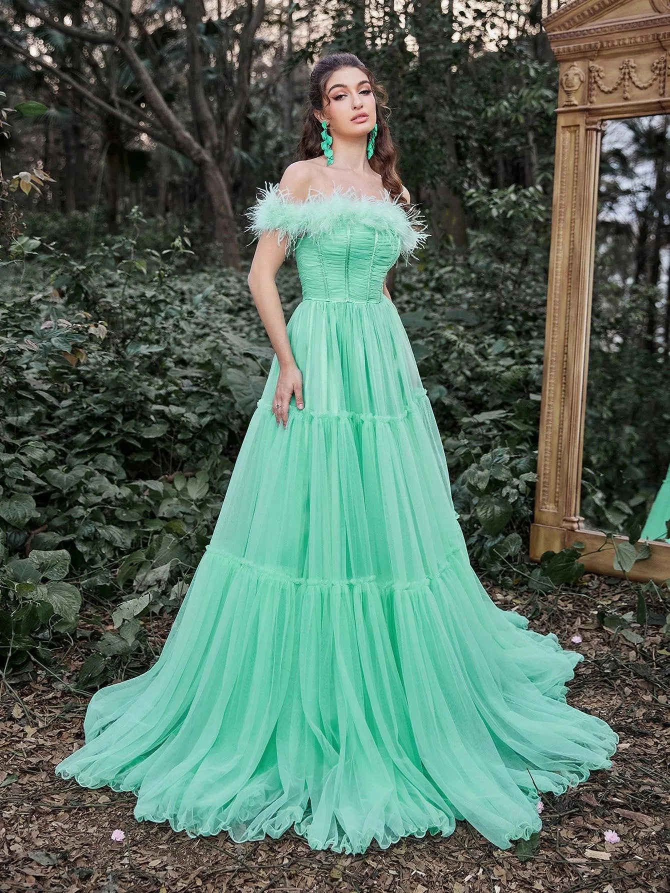 Elegant Feather Trim Off Shoulder Layered Tulle Prom Dress