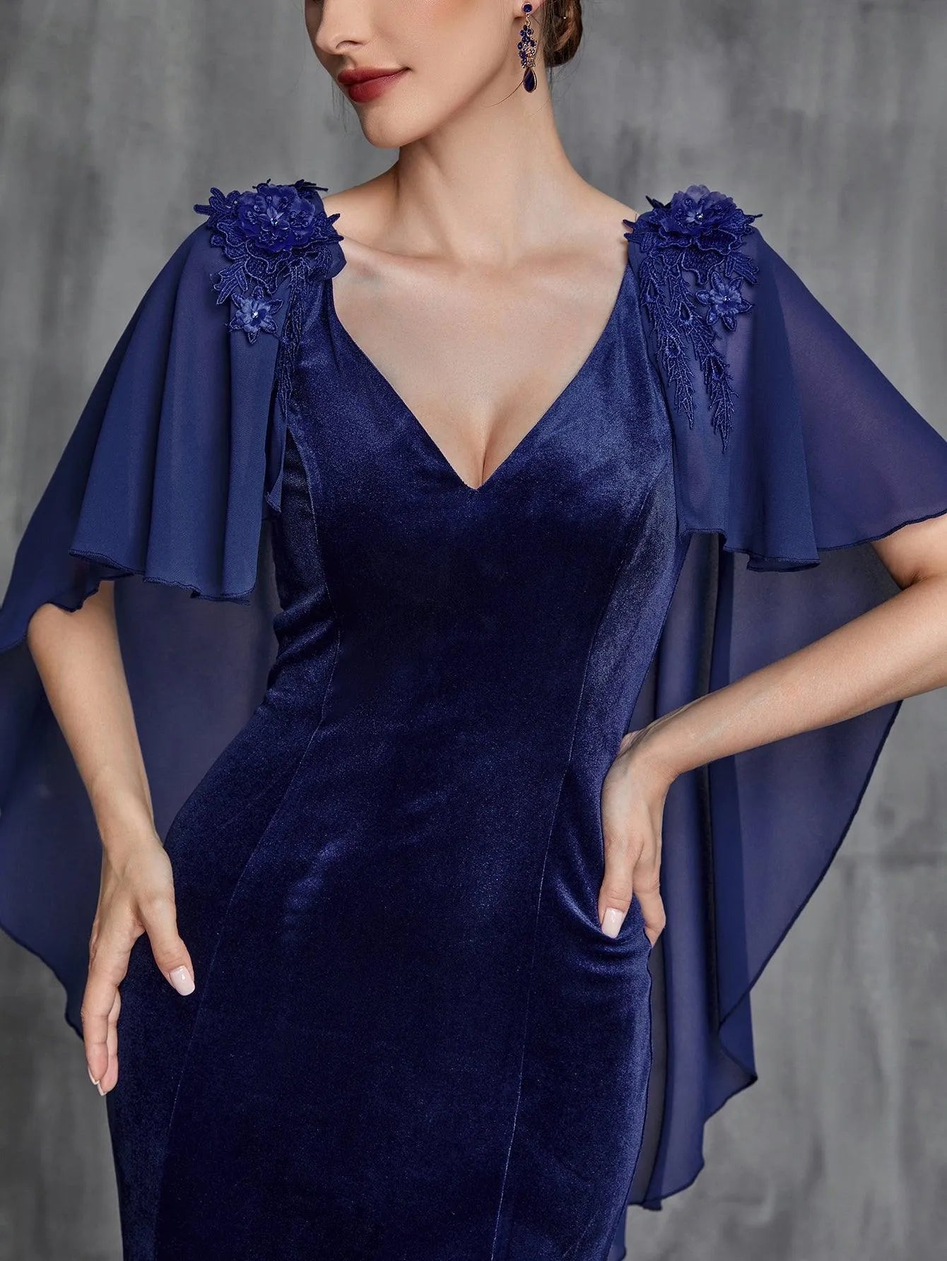 Womens' Applique Detail Mermaid Hem Velvet Cape Dress