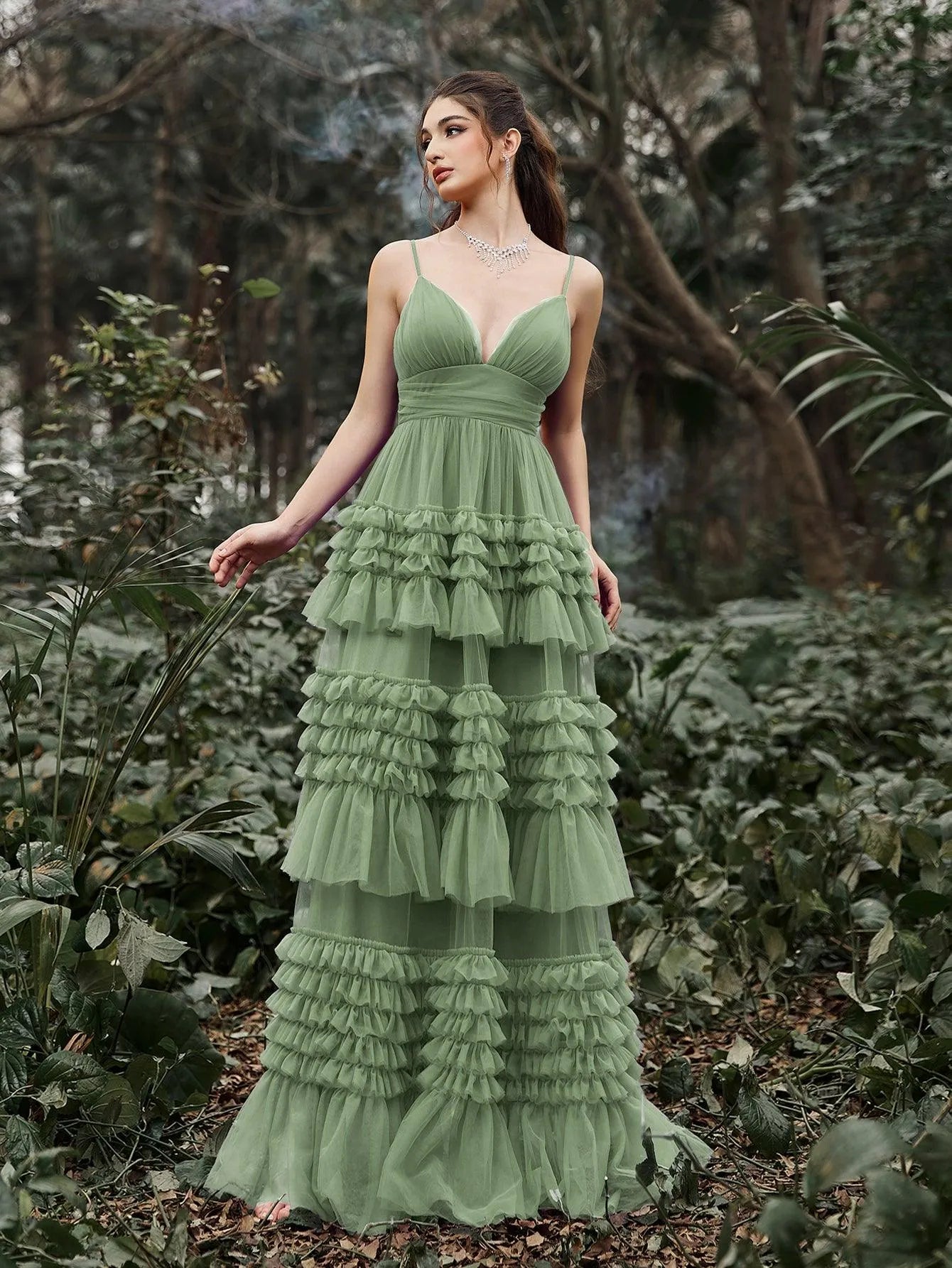 Gorgeous Plunging Neck Tiered Tulle Slip Prom Dress