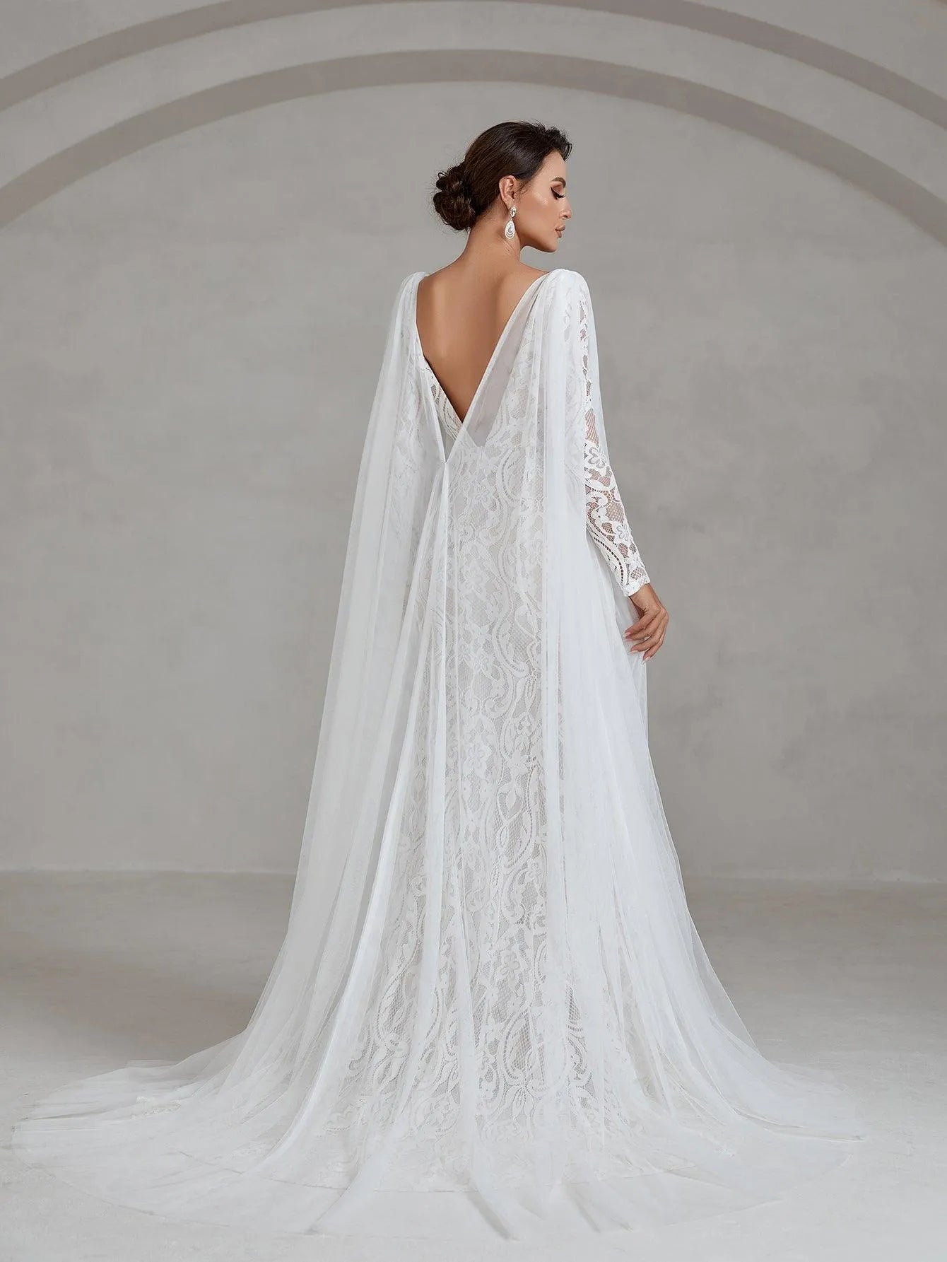 Elegant Square Neck Mermaid Lace Wedding Dress With Cape