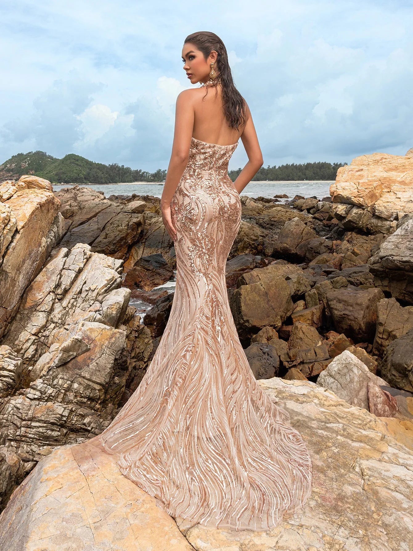 Halter Neck Backless Sequin Mermaid Dresses