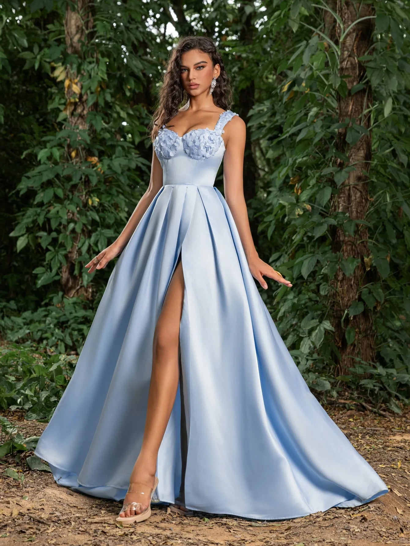 Elegant Applique Detail Sweetheart Neck Split Thigh Satin Prom Dress