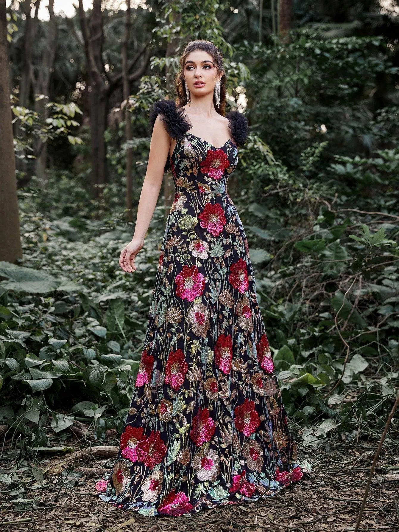 Gorgeous Sweetheart Collar Floral Sequin Embroidered Prom Dress