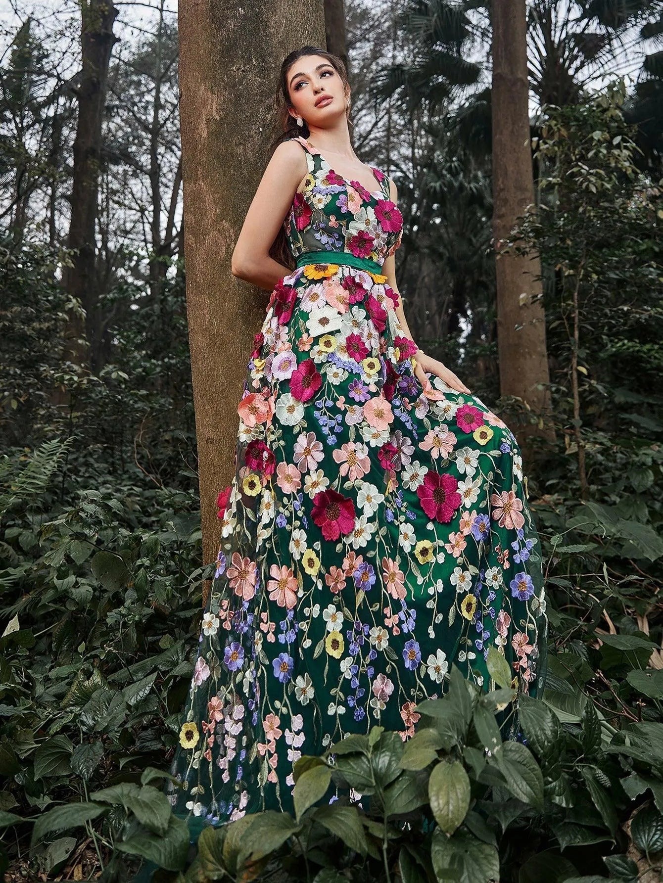 Gorgeous Square Collar Floral Embroidered Evening Dress