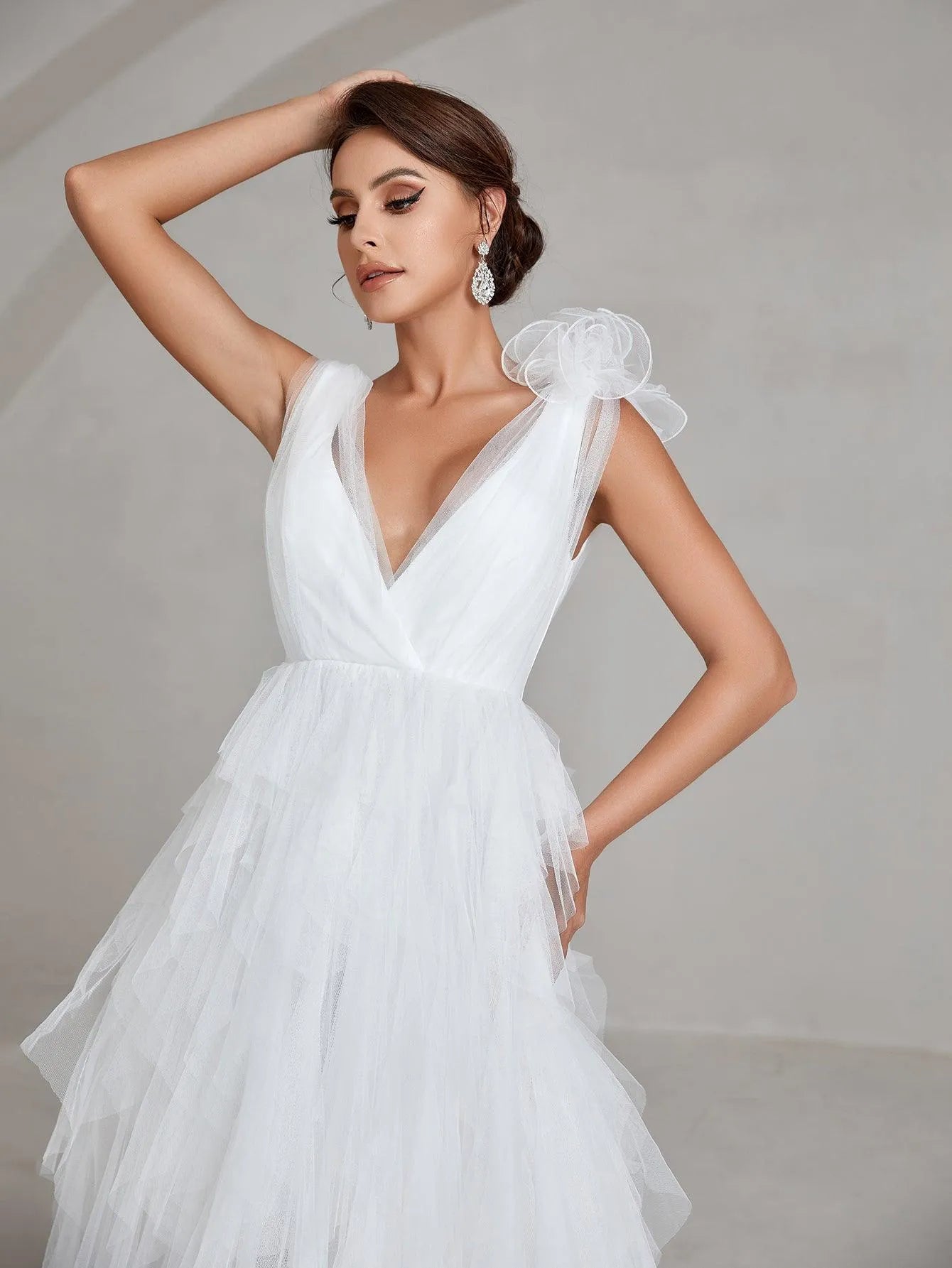 Plunging Neck Sleeveless Mesh Overlay Wedding Dresses