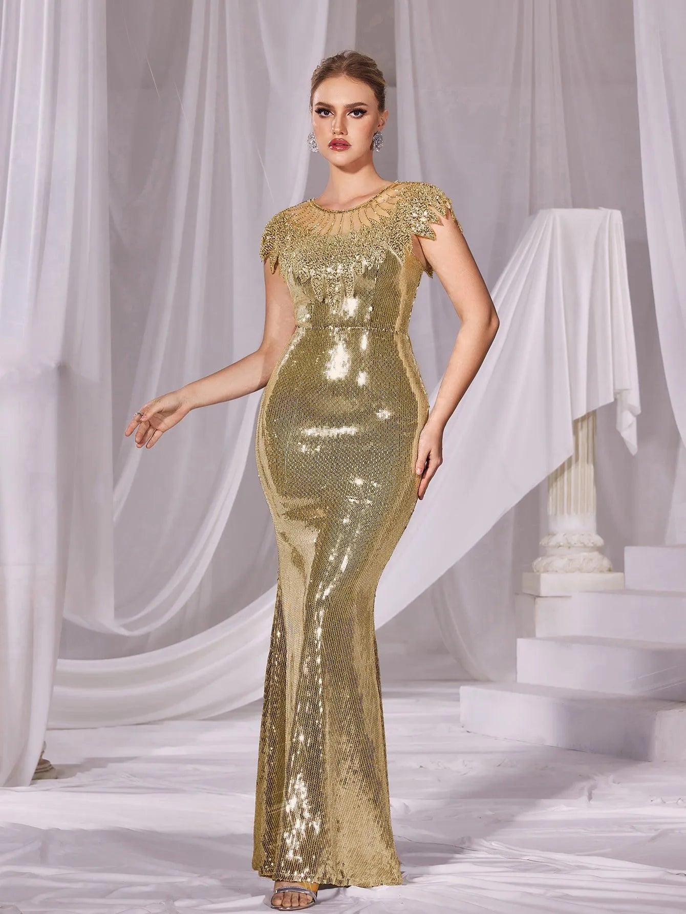 Round Neck Mermaid Hem Sequin Evening Dress