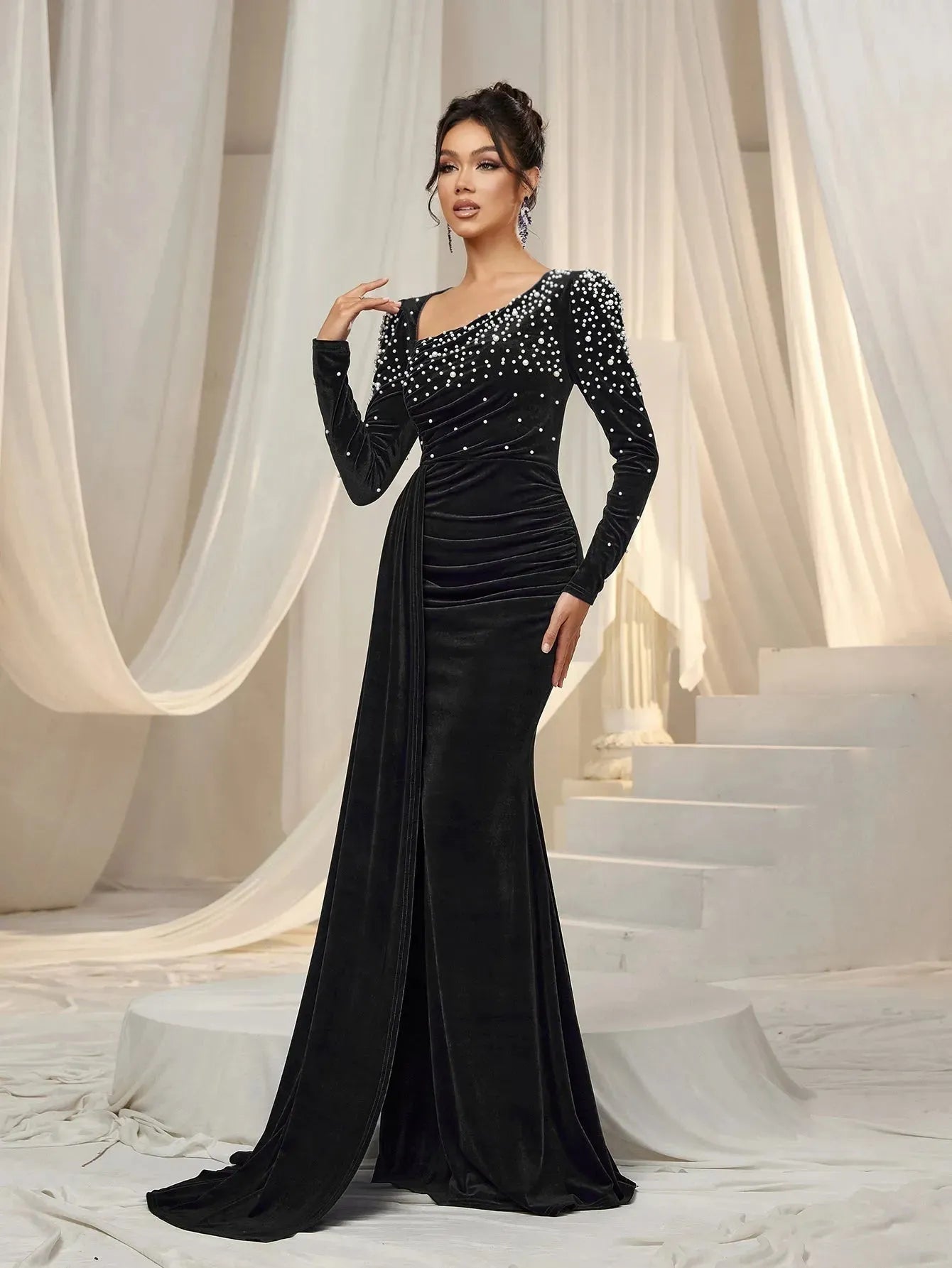 Elegant Pearl Embellished Diagonal Neck Mermaid Hem Velvet Evening Dress