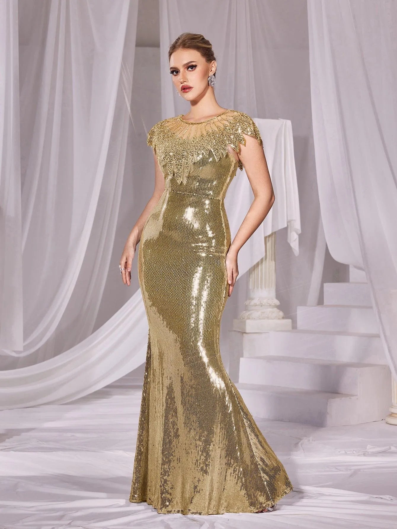 Round Neck Mermaid Hem Sequin Evening Dress