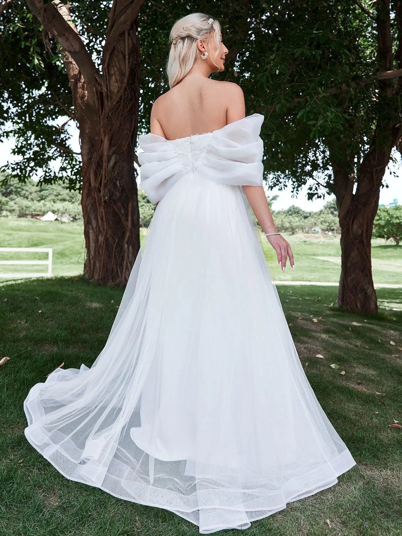 Floral Applique Off Shoulder Mesh Wedding Dress