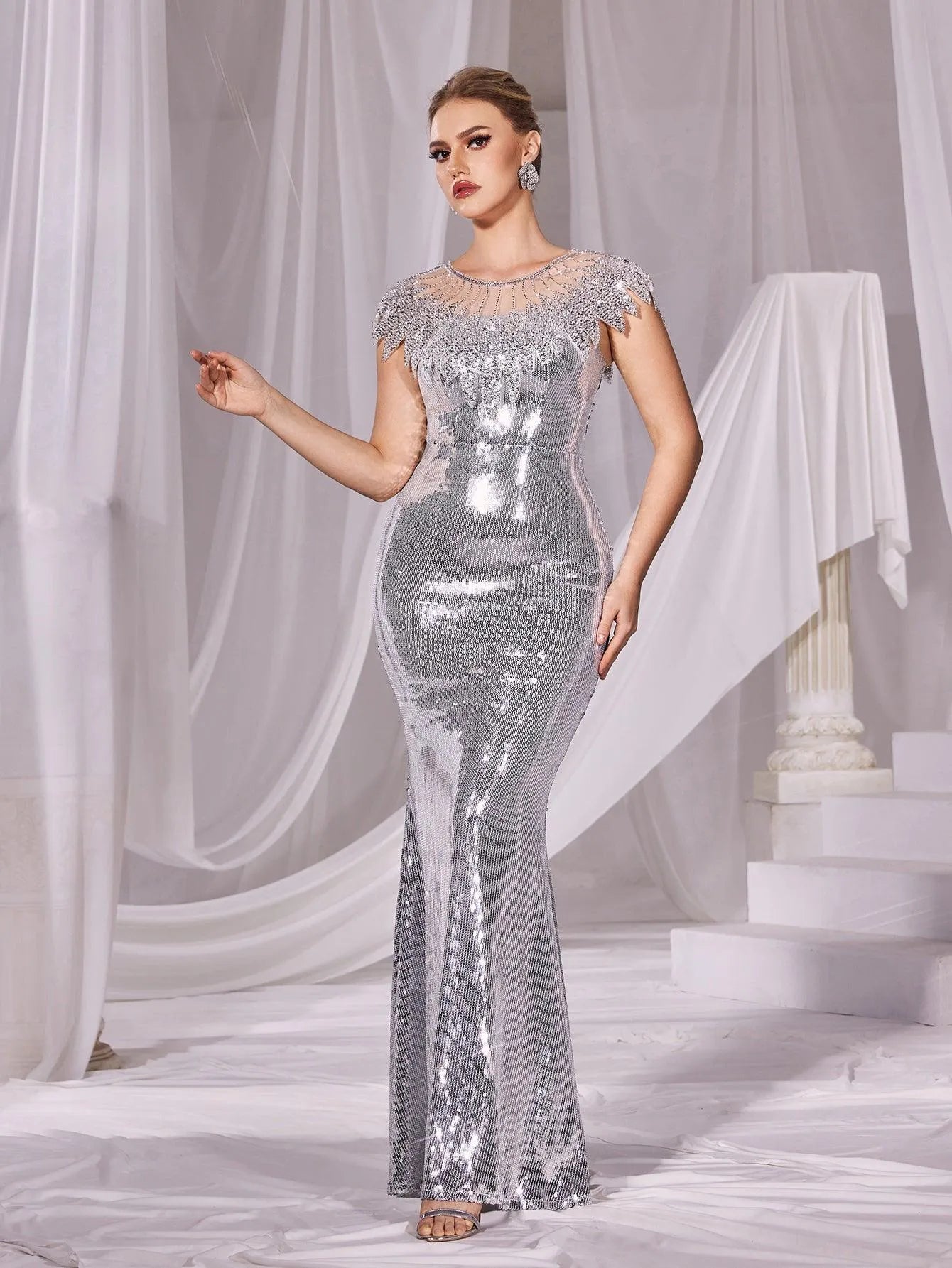 Round Neck Mermaid Hem Sequin Evening Dress