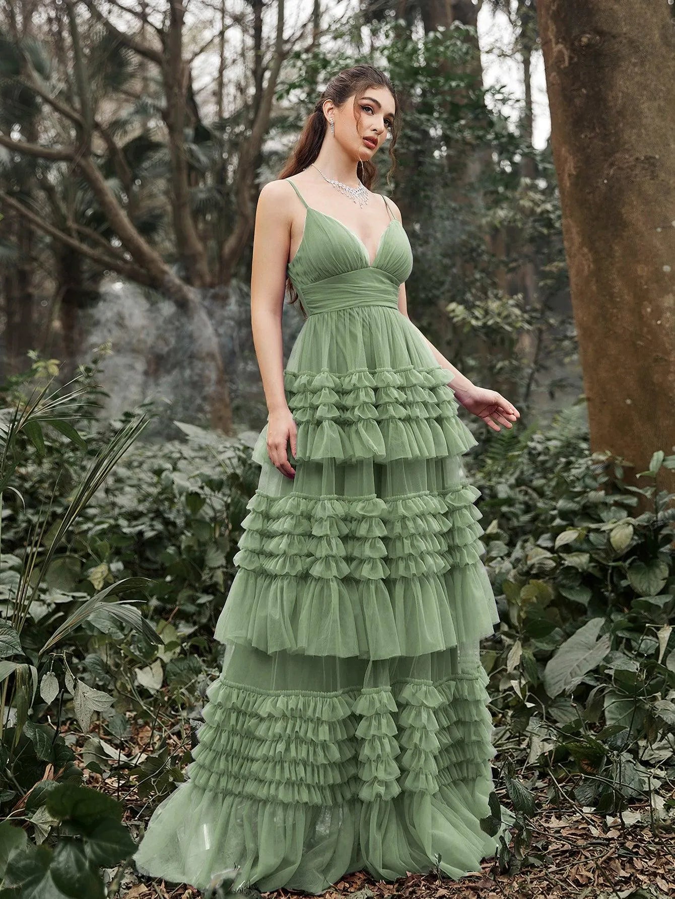 Gorgeous Plunging Neck Tiered Tulle Slip Prom Dress