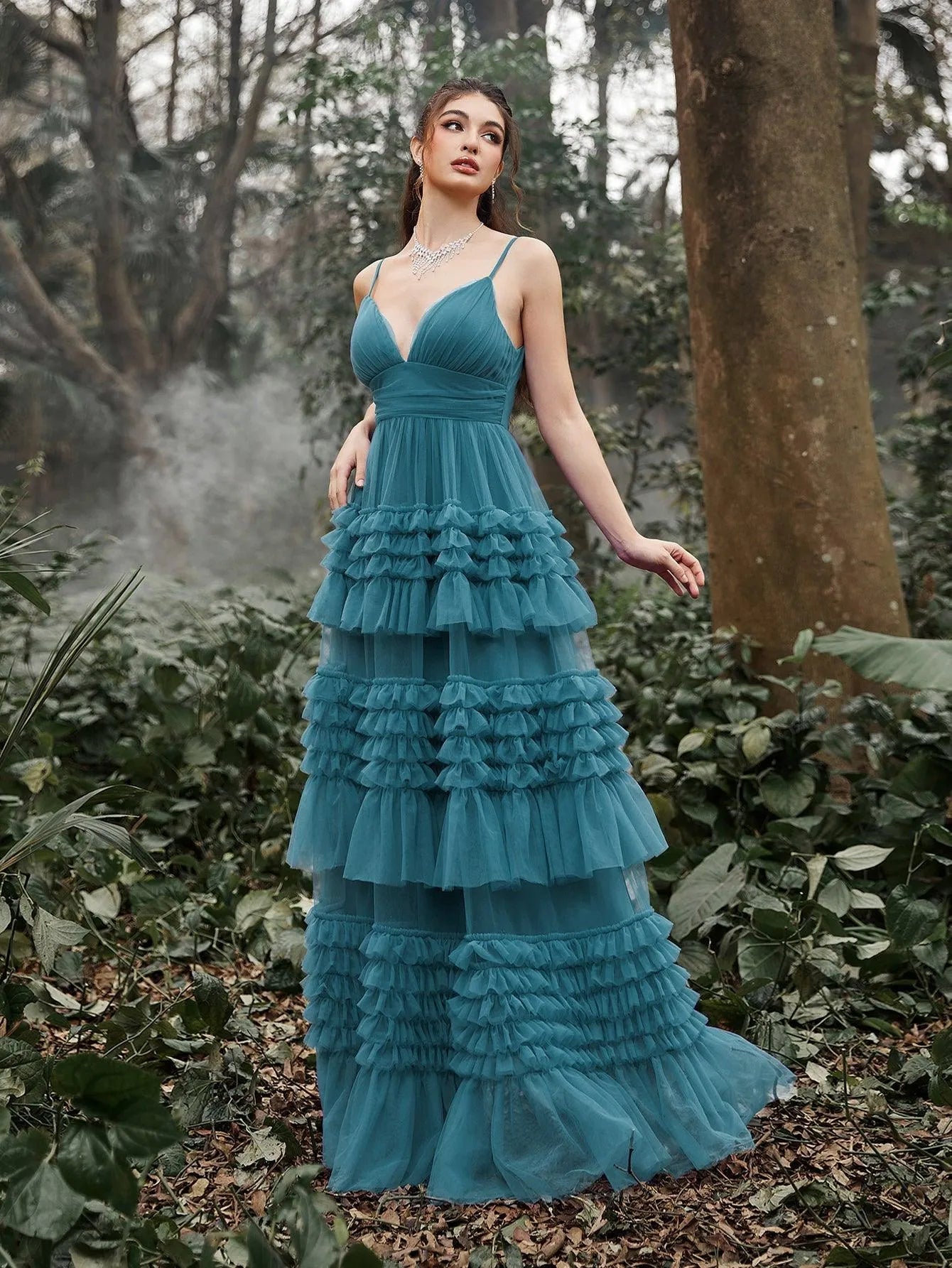 Gorgeous Plunging Neck Tiered Tulle Slip Prom Dress