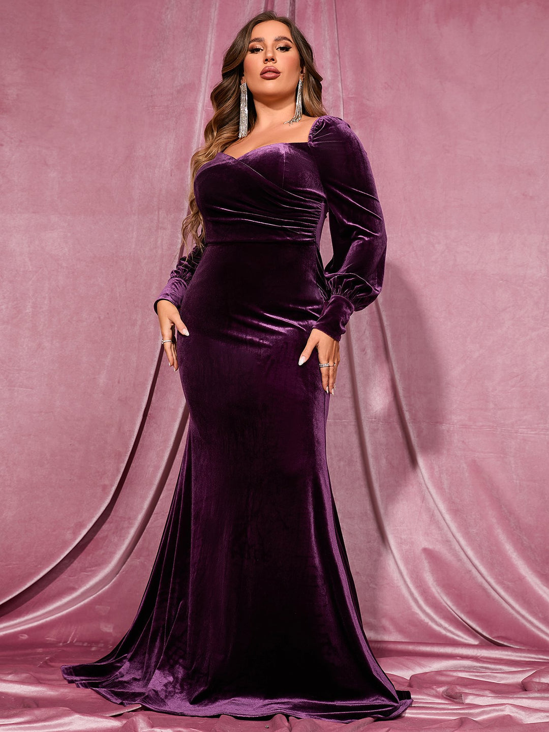 Plus Elegant Scoop Neck Long Sleeve Velvet Mermaid Dresses