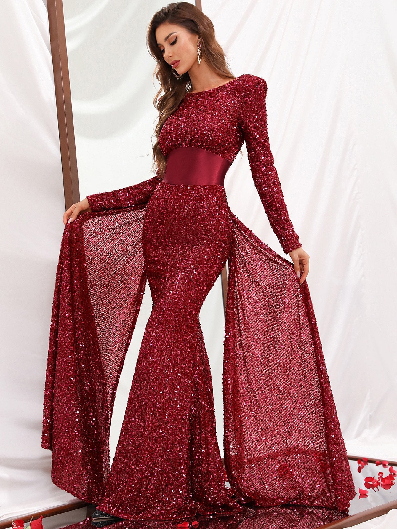 Elegant Boat Neck Long Sleeve Sequin Mermaid Dress