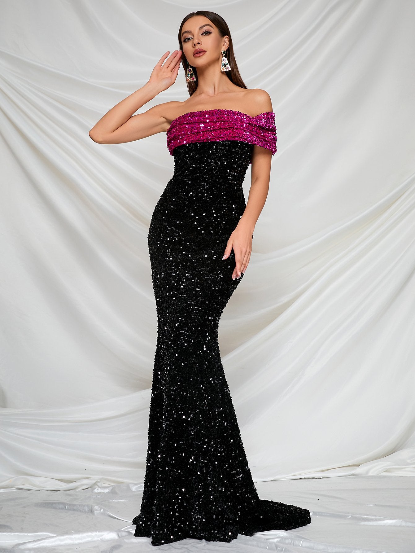 Elegant One Shoulder Sequin Mermaid Dresses