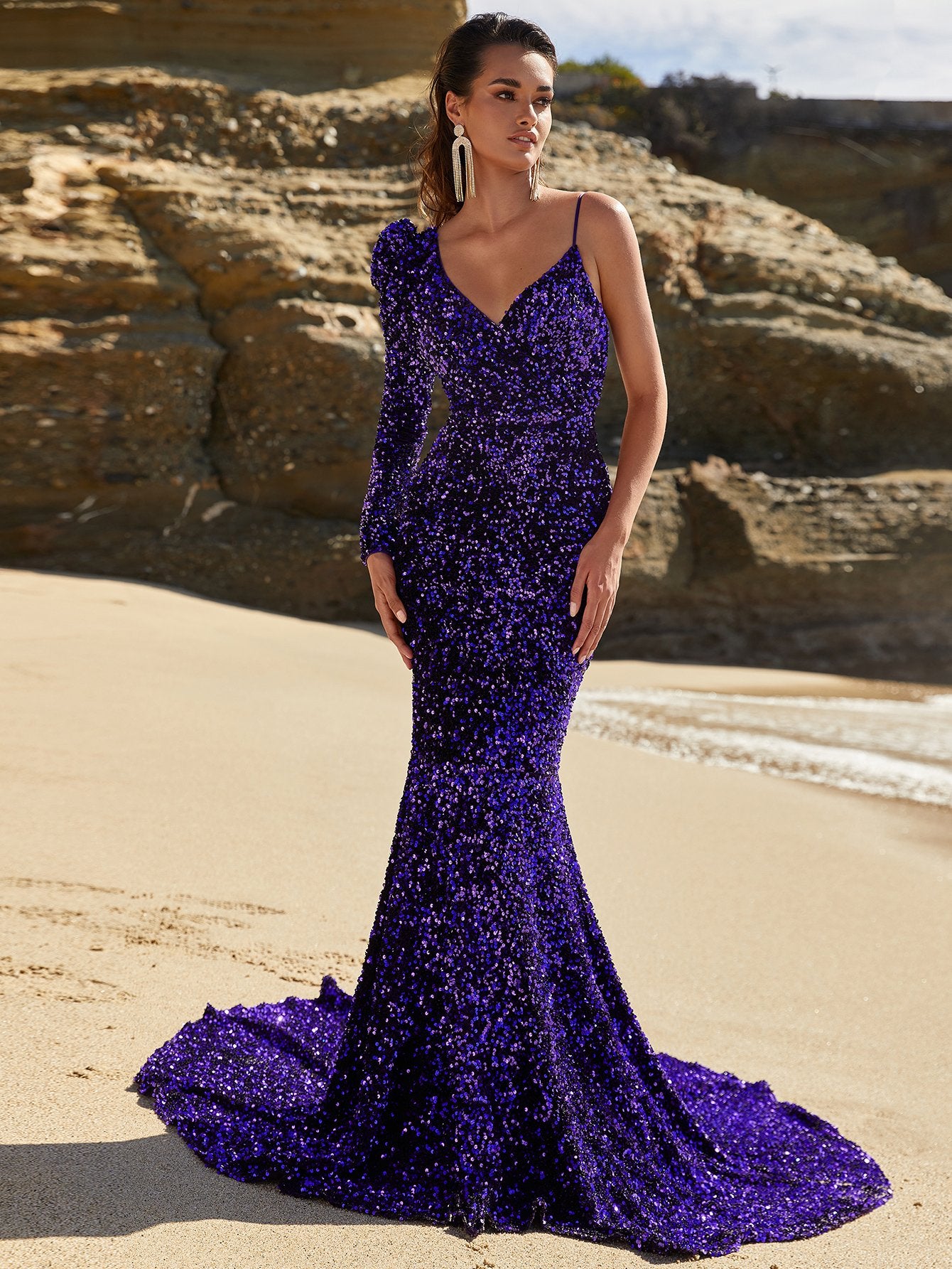 Elegant Long One Shoulder Sequin Mermaid Dresses